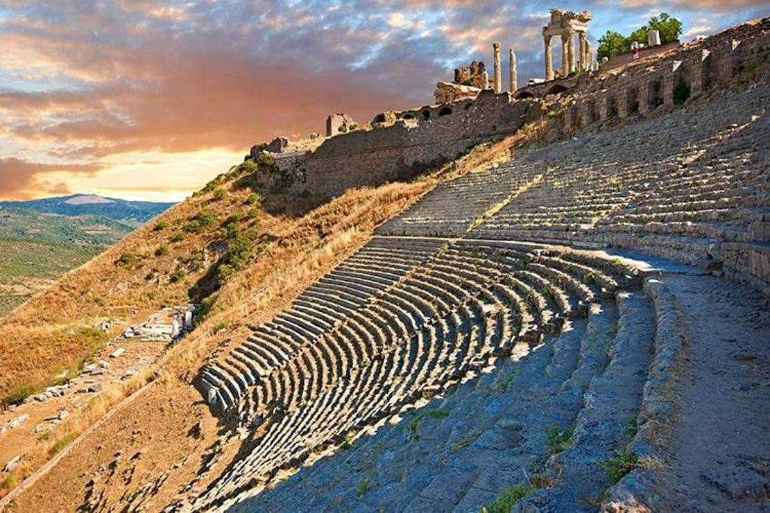 Pergamon Antik Kenti Nerede? Pergamon Antik Kenti Hakkında Bilgi, Tarihi, Efsanesi, Giriş Ücreti Ve Ziyaret Saatleri (2023)