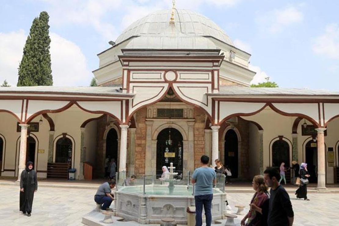Emir Sultan Camii Nerede? Emir Sultan Camisi Tarihi, Özellikleri, Hikayesi Ve Mimarı Hakkında Bilgi