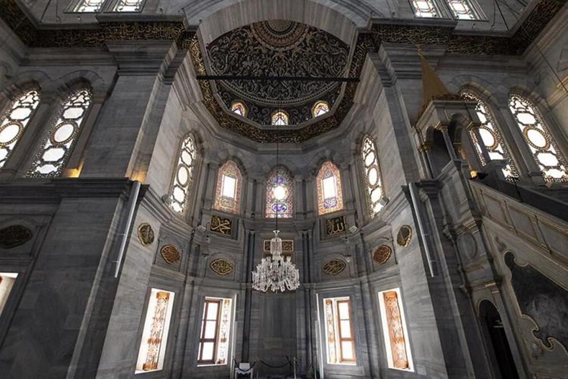 Nuruosmaniye Camii Nerede? Nuruosmaniye Camisi Tarihi, Özellikleri, Hikayesi Ve Mimarı Hakkında Bilgi