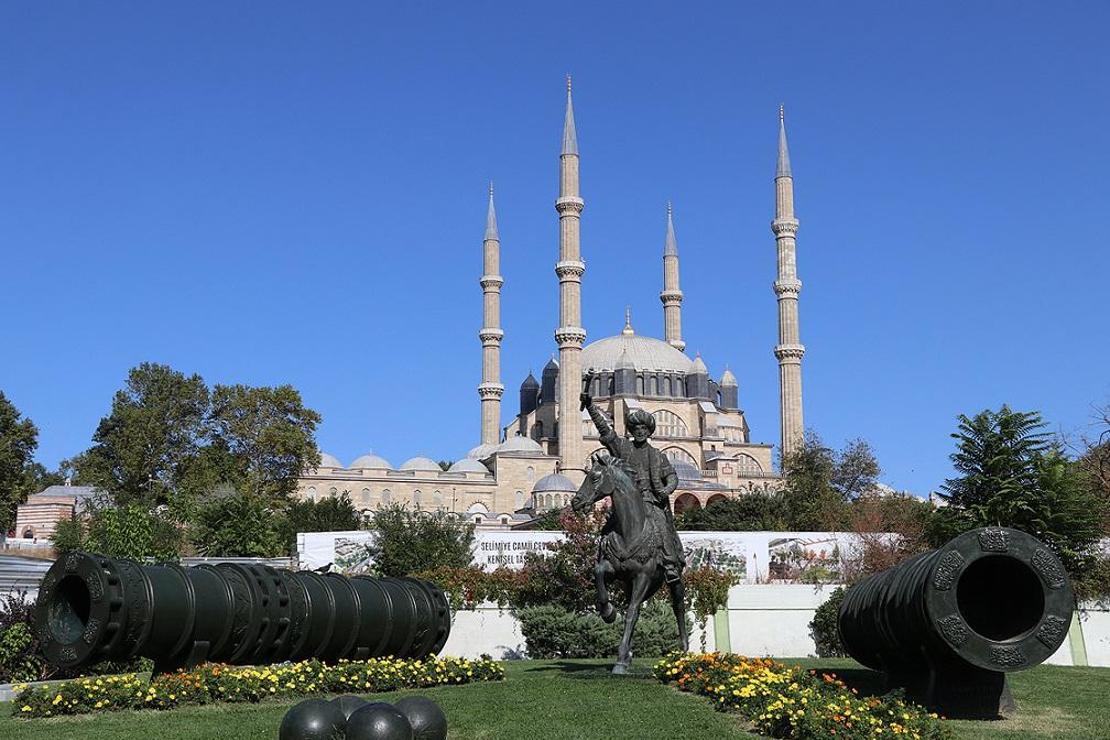 Selimiye'yi ziyaret eden turistler Kovid-19 tedbirlerinden memnun