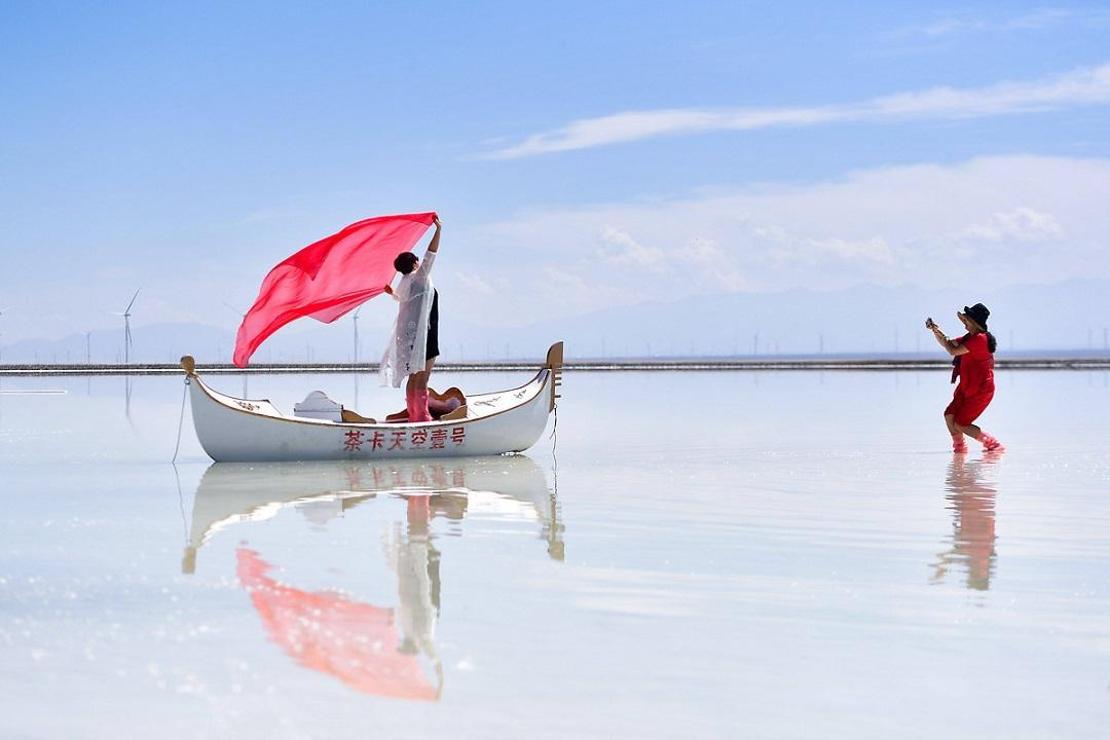 Çin'in turistik tuz gölü: Caka