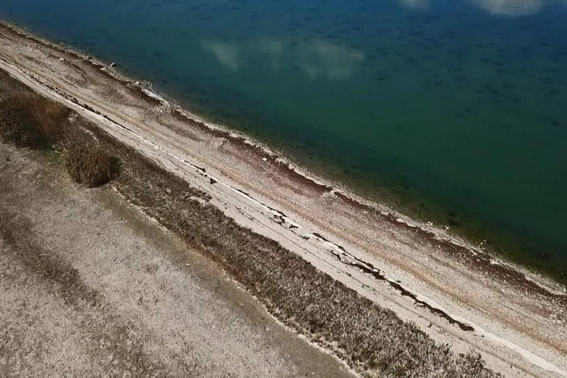 Büyükçekmece Gölü’nün suyu çekildi; 1500 yıllık baraj hattı ortaya çıktı