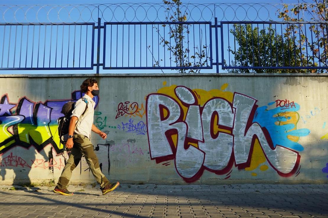 Almanya'dan yürüyerek İstanbul hedefiyle yola çıkan gezgin Kırklareli'ne ulaştı