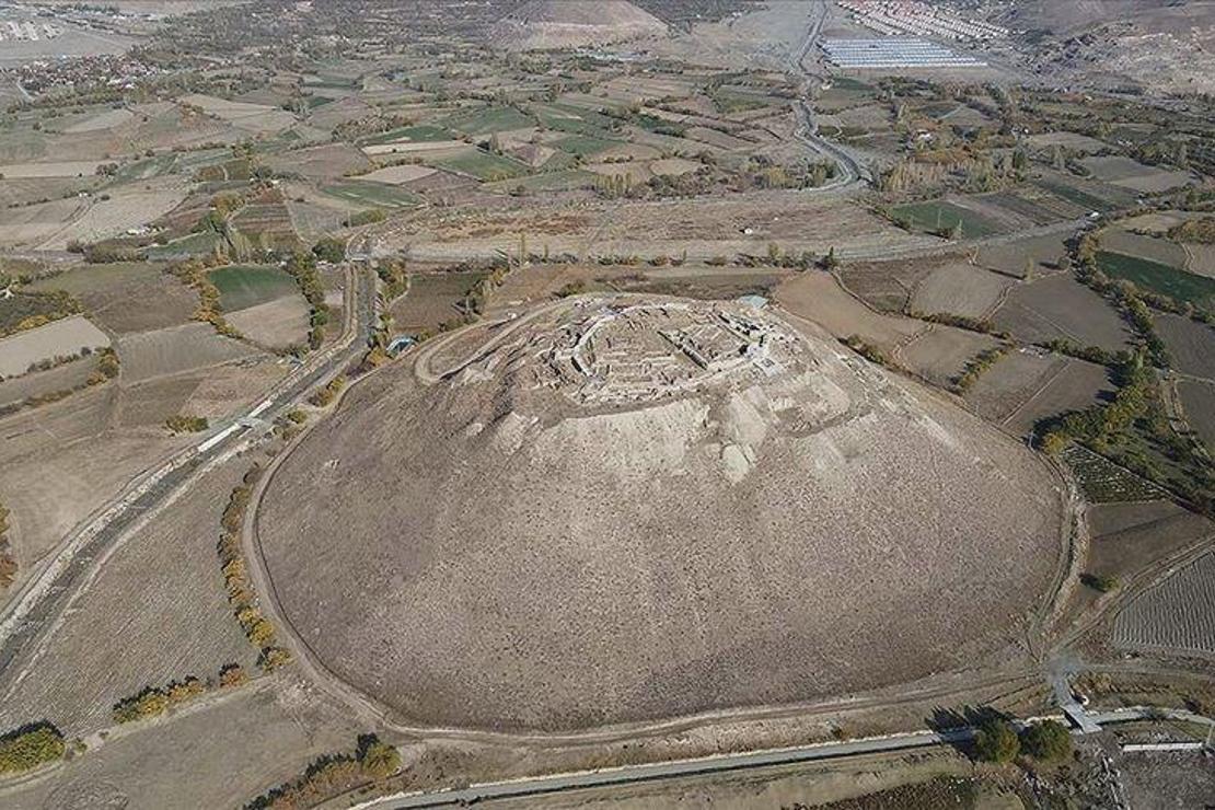  Urartuların 2 bin 900 yıllık kalesi turizme kazandırılıyor