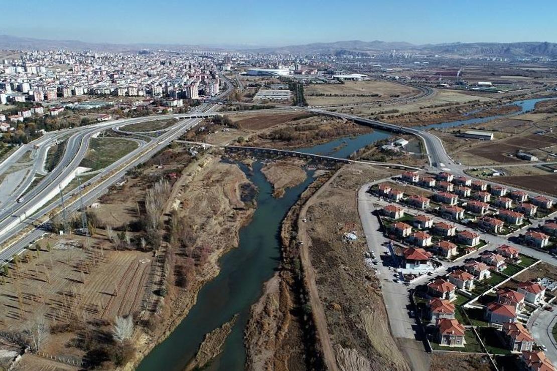 Kızılırmak alarm veriyor! Su seviyesi gözle görülür düzeyde düştü