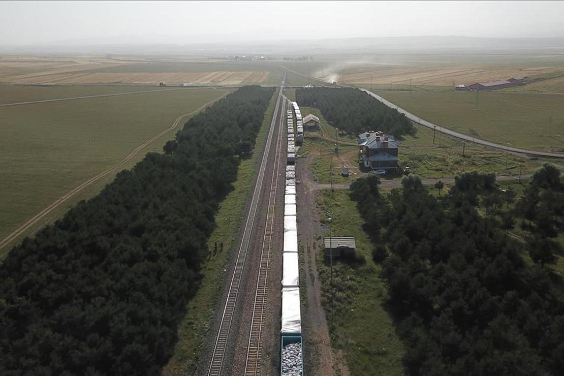 Bozkırın ortasındaki vaha: Kars Selim tren istasyonu