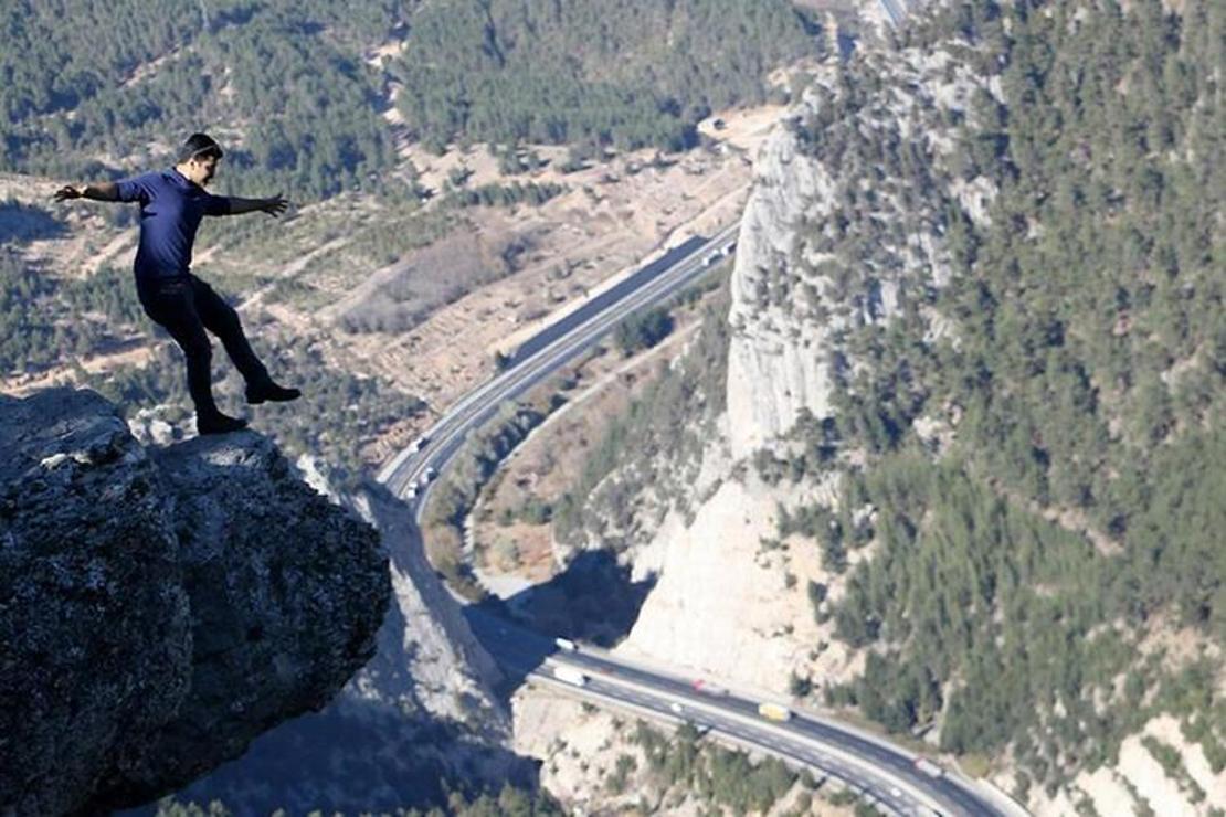 Uçurumun kenarındaymışçasına fotoğrafların adresi: Gülek Kalesi 