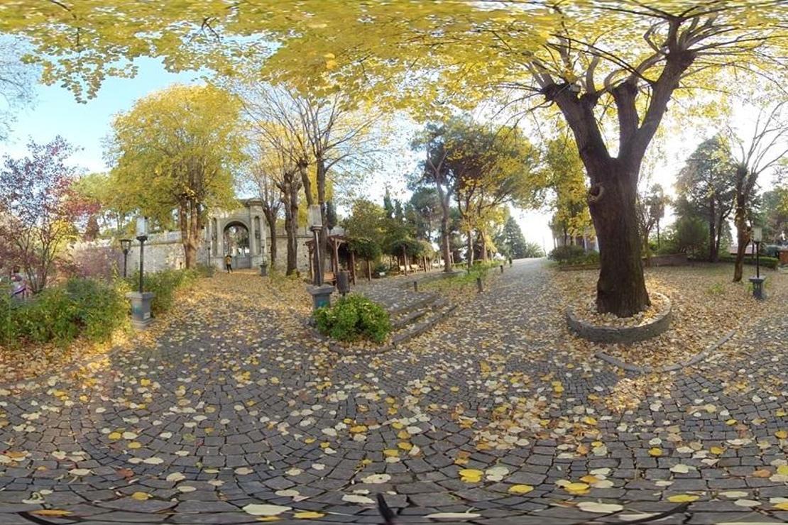 Hazırladığı 360 derece videolarla insanları 'evde kalmaya' davet ediyor