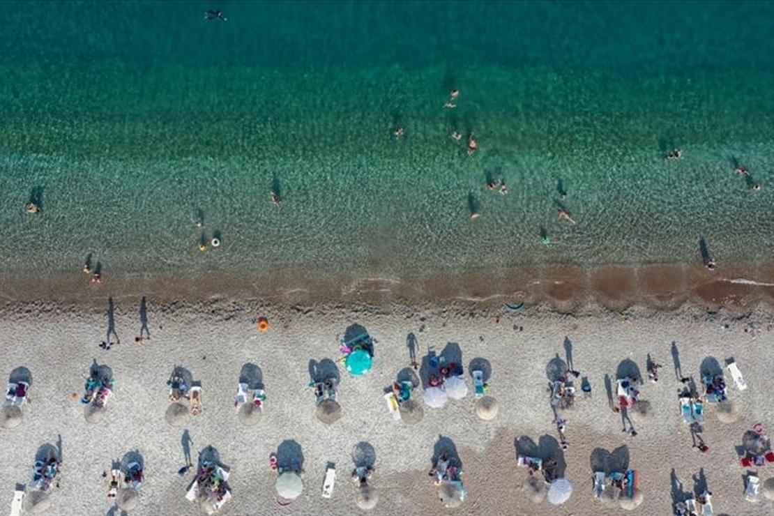 Koronavirüs aşısı turizme 'umut aşıladı'