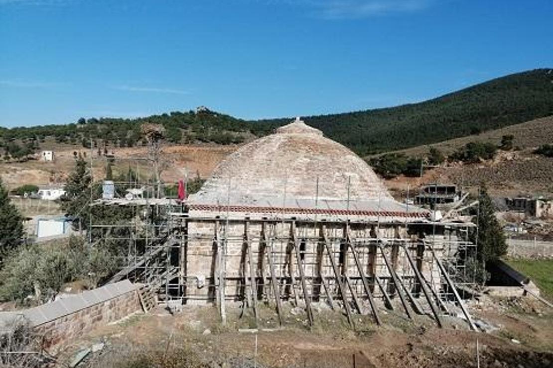 654 yıllık tarihi Murat Hüdavendigar Camii restore ediliyor