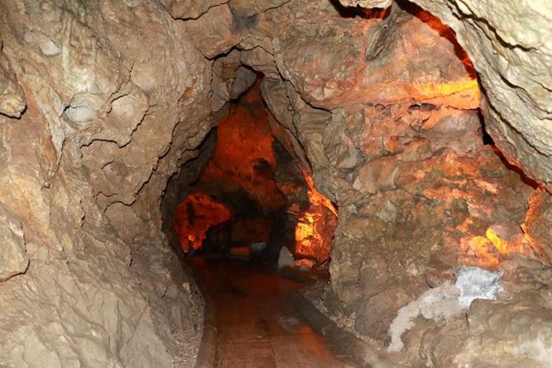 Türkiye'nin turizme açılan ilk mağarası... Ziyaretçi akınına uğruyor