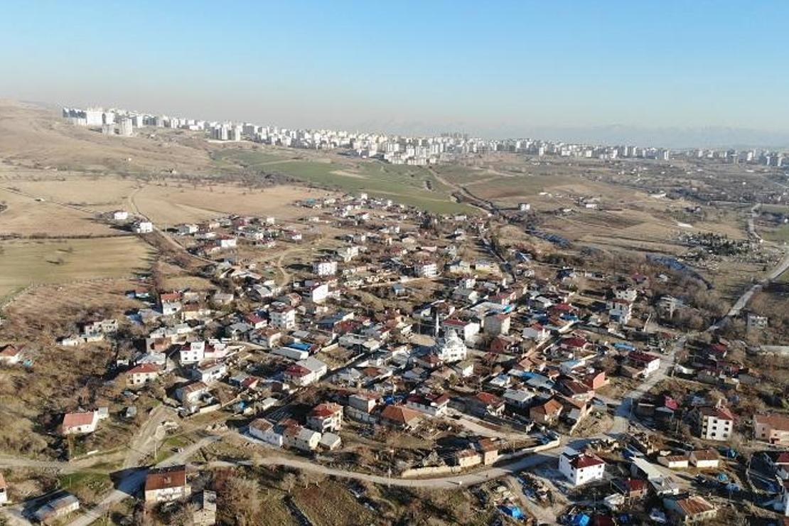 Referanduma giden o köy, mahalle olmanın mutluluğu yaşıyor