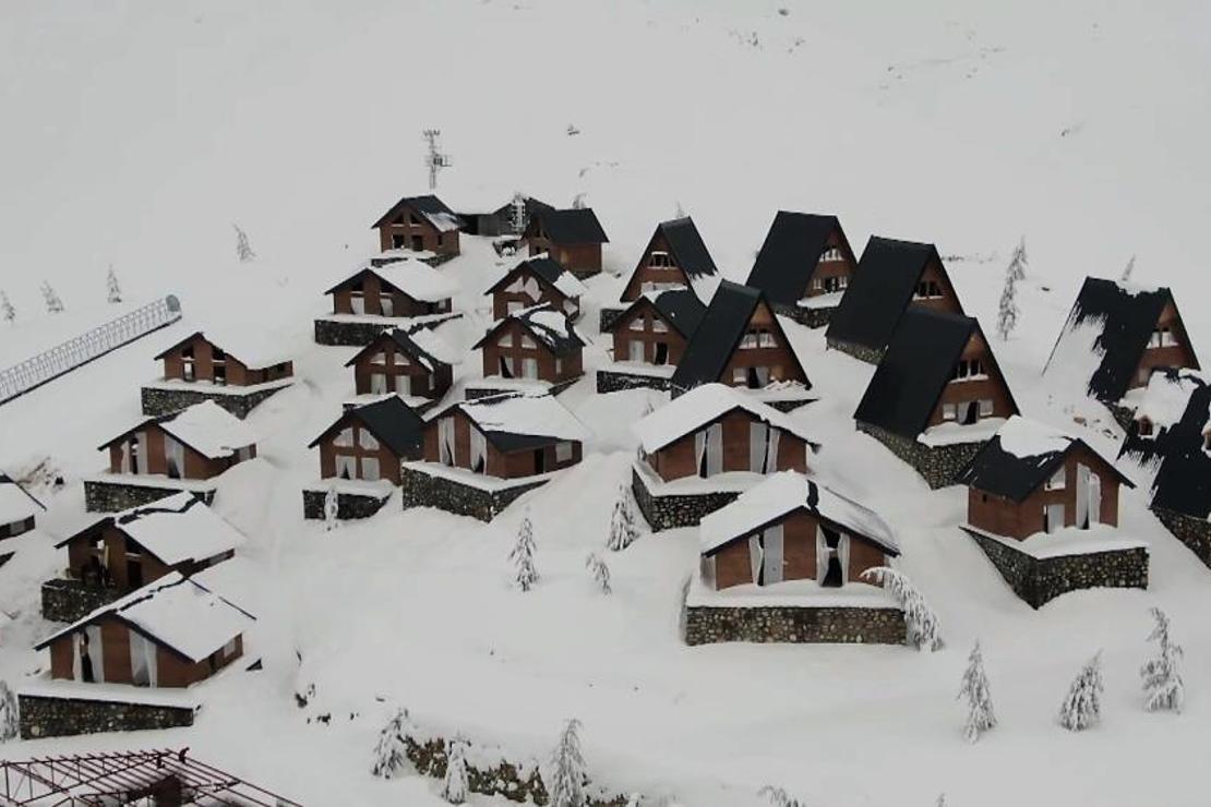  Kahramanmaraş’taki kayak merkezinde kartpostallık görüntüler