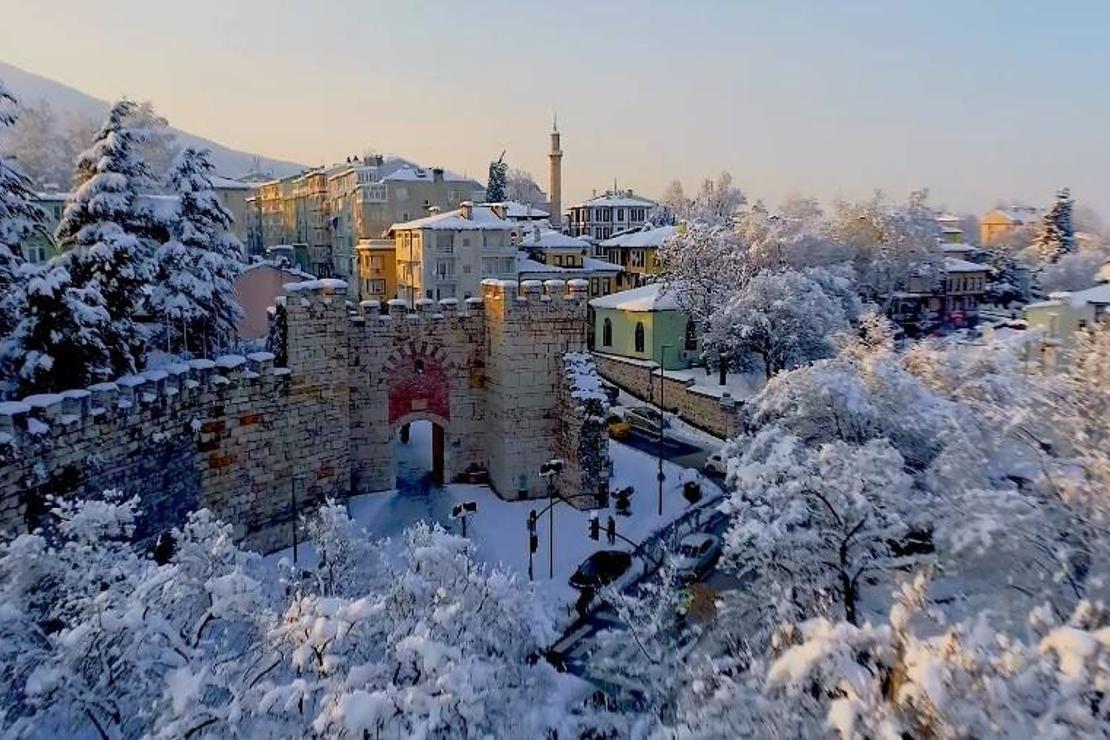  Bursa’da kar bir başka güzel