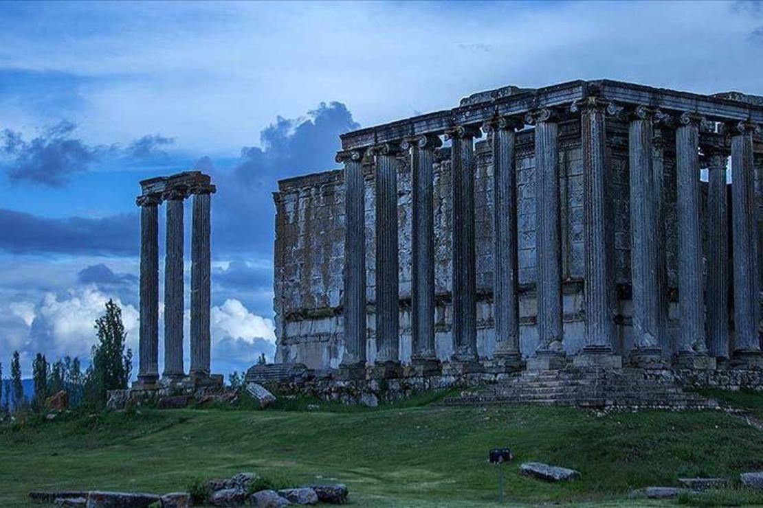 Aizanoi Antik Kenti'nde 'Roma'nın sikke koleksiyonu' bulundu