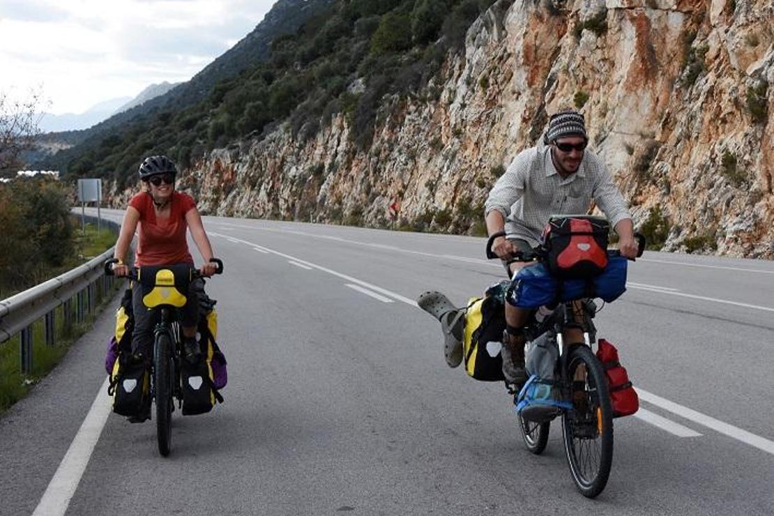 Fransız öğretmen çift bisiklet turuna Türkiye'de başladı