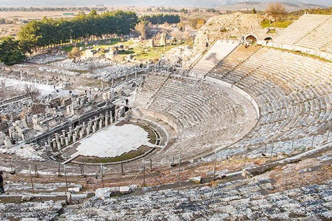 Anadolu’nun en güzel antik tiyatroları