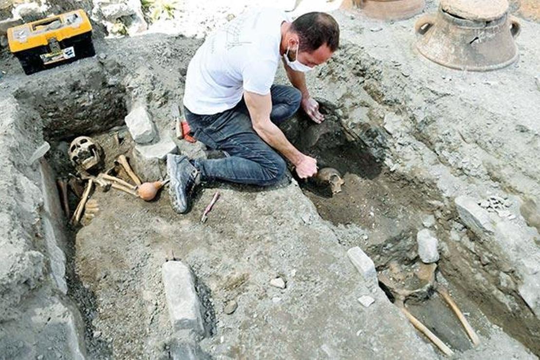 Höyükte iskelet bulundu