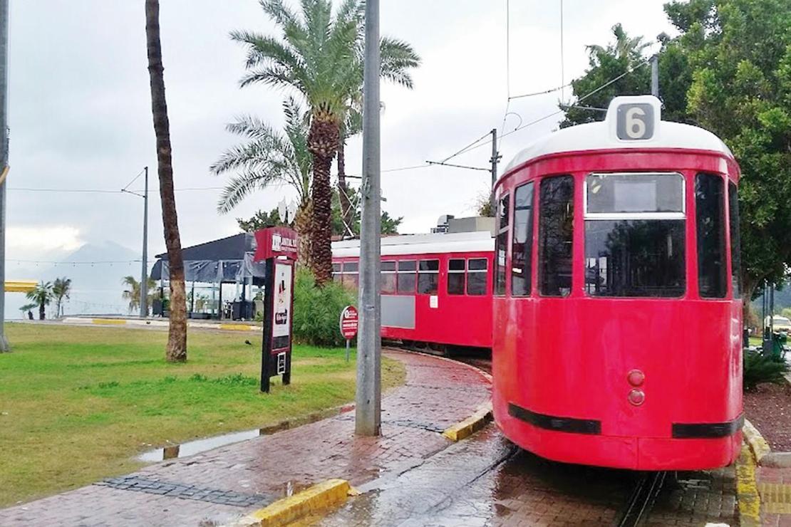 Bu tramvay Akdeniz nostaljisine gider...