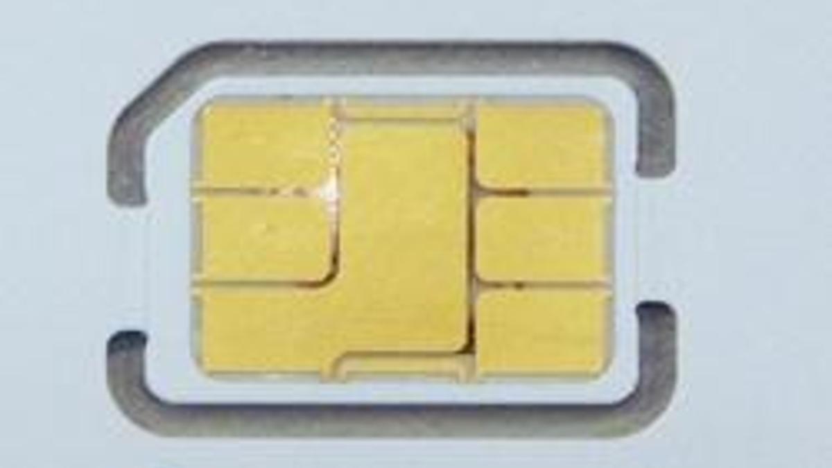 Iphone 13 nano sim. SKINESTE SIM производитель.