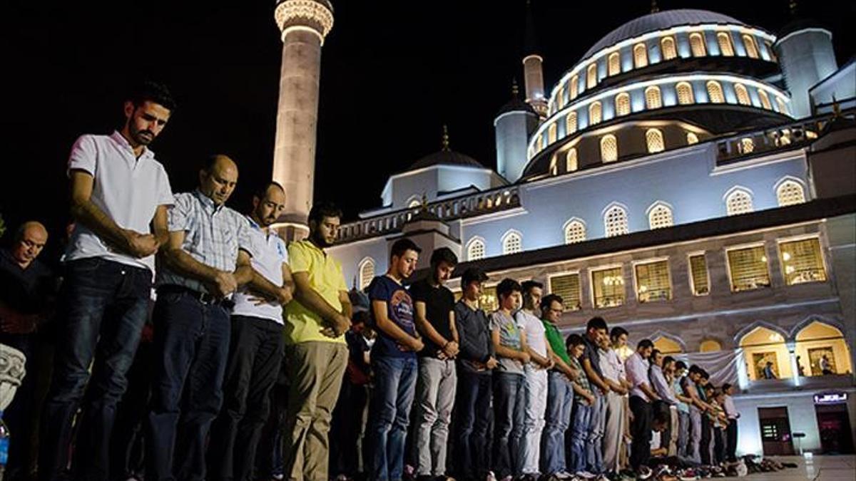 2 rekat namaz nasıl kılınır? namaz bilgisi Son Dakika Haber