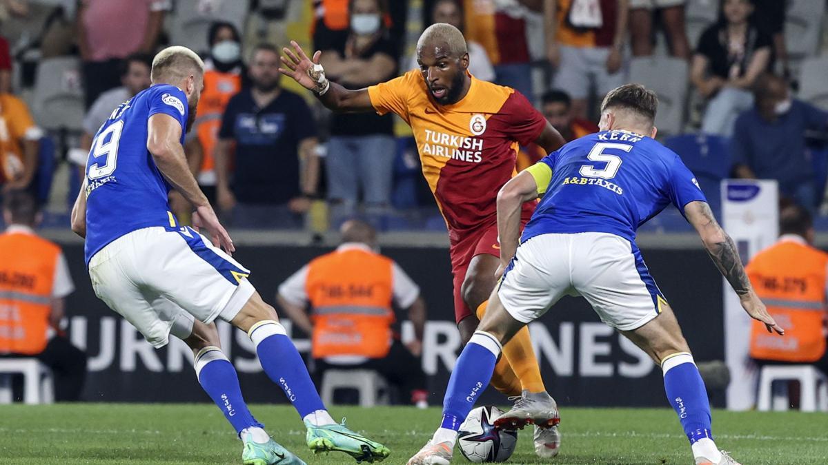 GalatasaraySt. Johnstone maçından en özel fotoğraflar! Spor Haberi