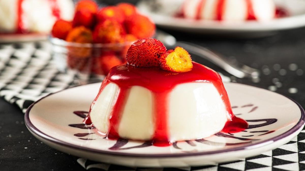 Panna Cotta nasıl yapılır? Jelatinsiz panna cotta tarifi, malzemeleri