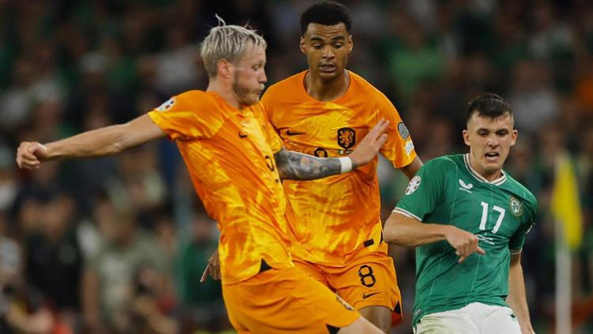 Ο πιο περίεργος αγώνας στην ιστορία του ποδοσφαίρου: Αν η Ιρλανδία χάσει από την Ολλανδία, θα αυξηθούν οι πιθανότητές της να εξασφαλίσουν εισιτήριο για το EURO 2024