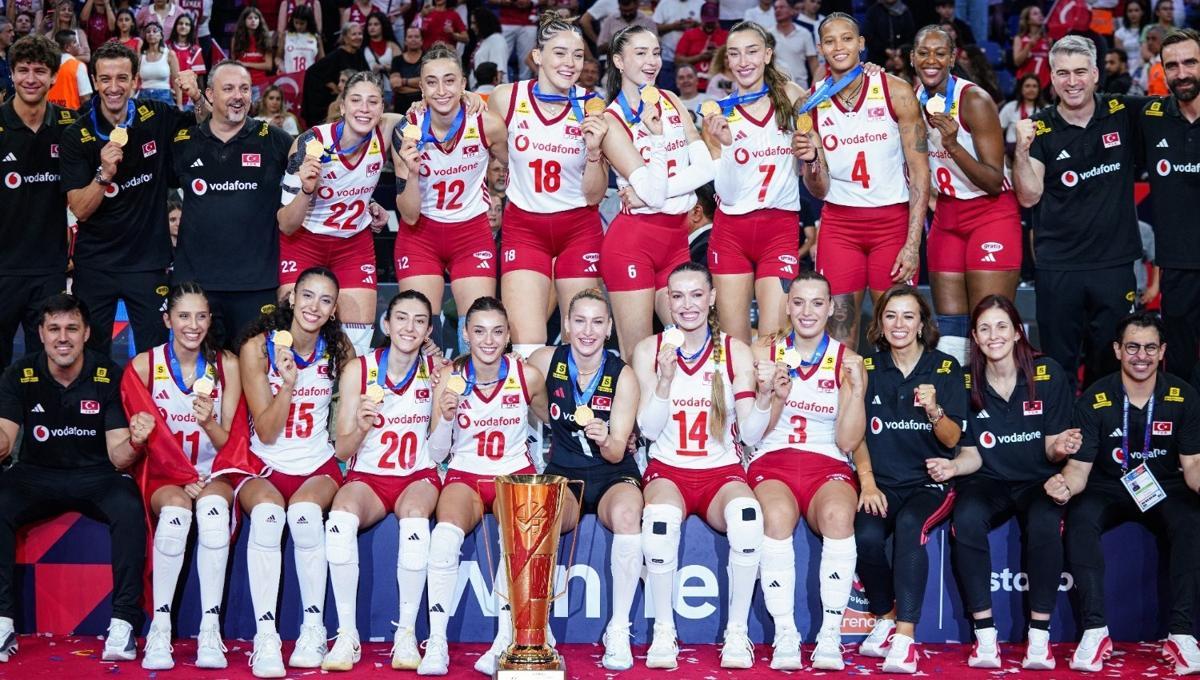 Turkish women top European volleyball