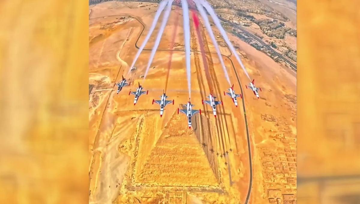 Turkish Stars soar over Egypt’s pyramids