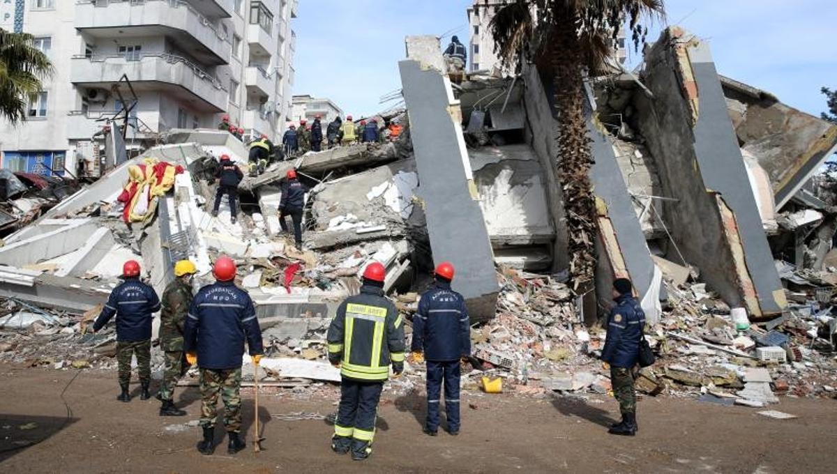 Court in quake zone frees column-cutters despite 35 deaths