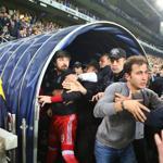 Violence erupts during Fenerbahçe-Beşiktaş derby