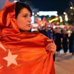 Erdoğan supporters flock to streets to celebrate election victory