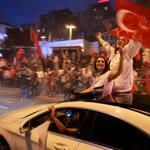 Erdoğan supporters flock to streets to celebrate election victory