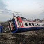 Train derailment kills at least 24 in northwestern Turkey