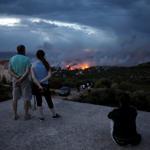Turkey pledges help as Greece fights against deadly fire