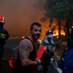 Turkey pledges help as Greece fights against deadly fire