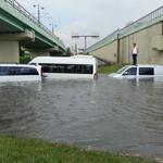 Heavy mid-summer rain paralyzes life in Istanbul