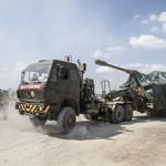 Turkey dispatches tanks, howitzers to Syrian border