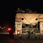 Turkey sends more troops, tanks on Syria border