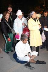 Ankara inhabitants take to streets in bathrobes to protest long water cuts