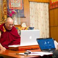 Dalai Lama turns to iPhone to spread app-iness