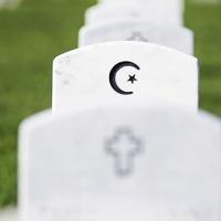 Attack on Muslim cemetery shows rising Islamophobia: Expert - Türkiye News