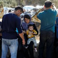 Greece calls for extra EU aid for refugees in Turkey - World News