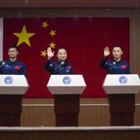 China plans to land astronauts on moon before 2030 - Latest News