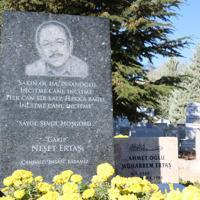 Turkish folk music icon remembered on death anniversary - Türkiye News