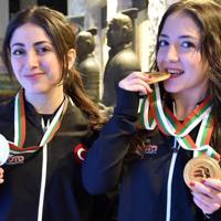 Turkish weightlifters claim gold at European Championships – Türkiye News