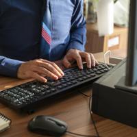 Largest data leak exposes 10 bln passwords