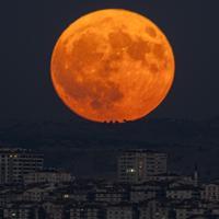 Rare blue supermoon enthralls stargazers in Türkiye – Türkiye News