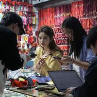 China’s shopping spree in spotlight as spending flags – Latest News